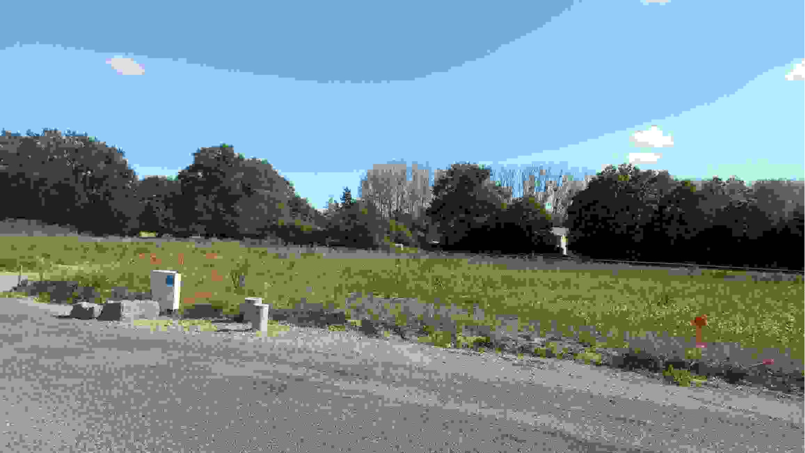 Terrain constructible de 433m2 à Bovel