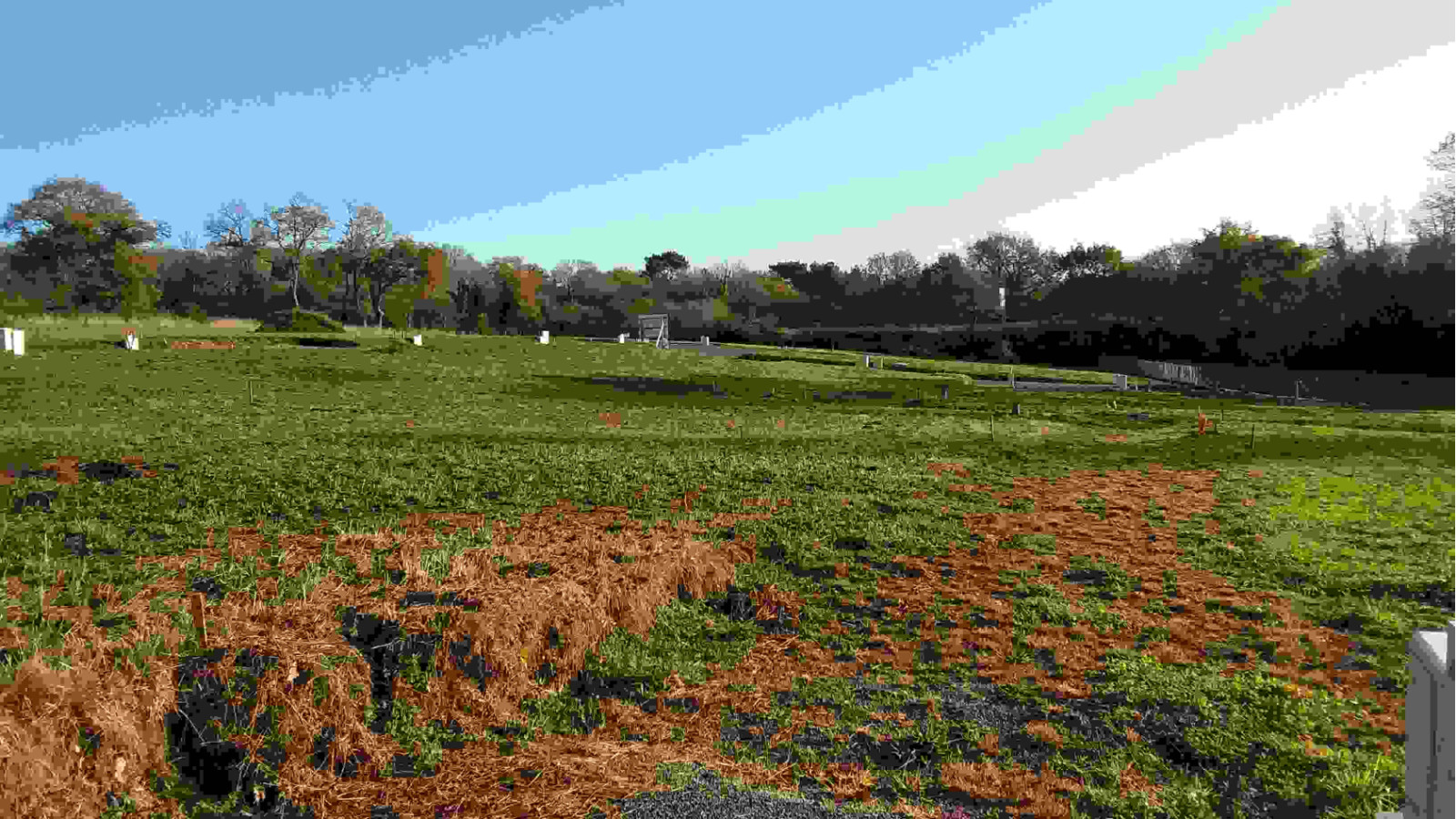 Terrain constructible de 350m2 à Marzan